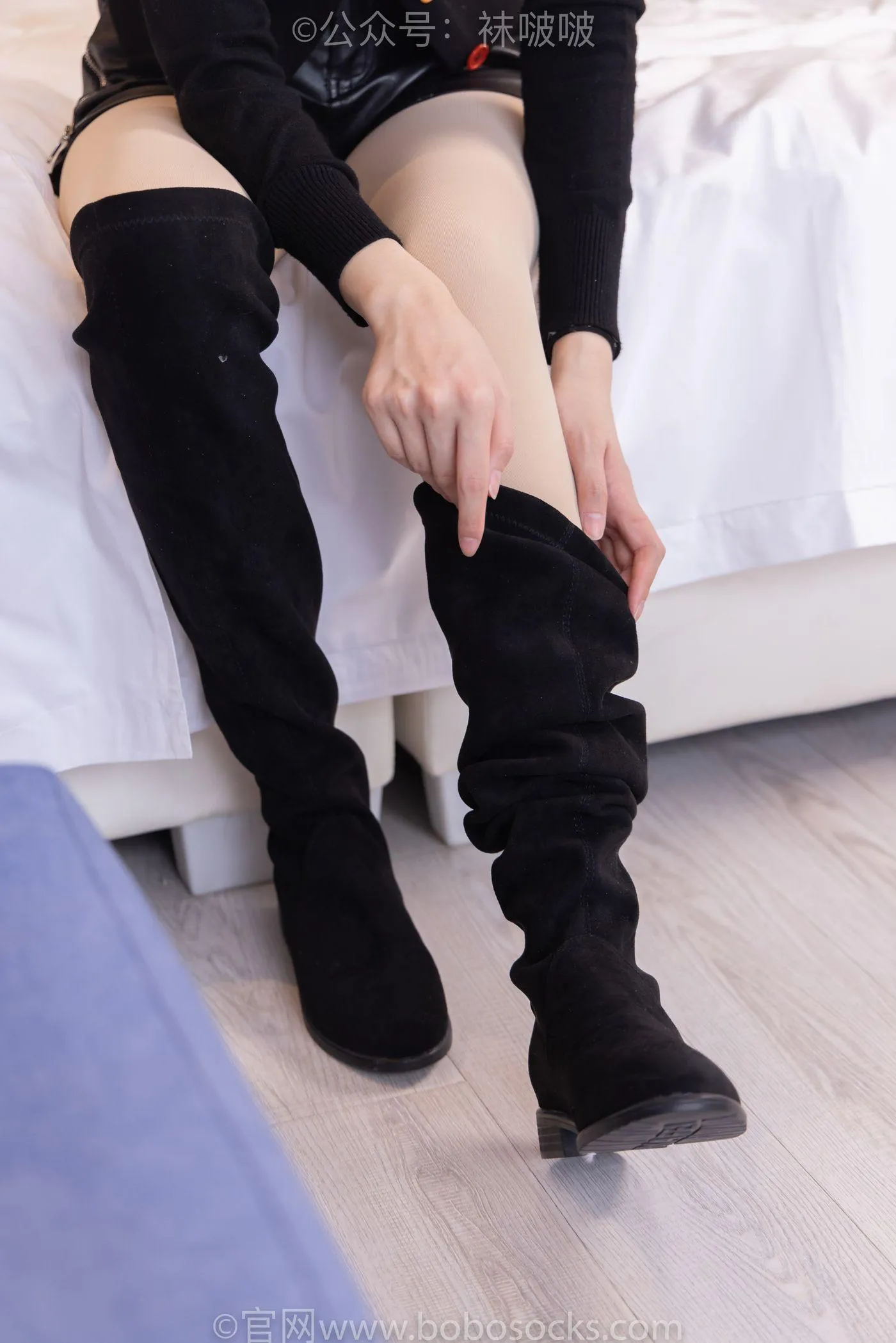 [BoBoSocks袜啵啵]NO.072 小甜豆-两双长靴、厚黑丝、厚肉丝 [144P]插图4